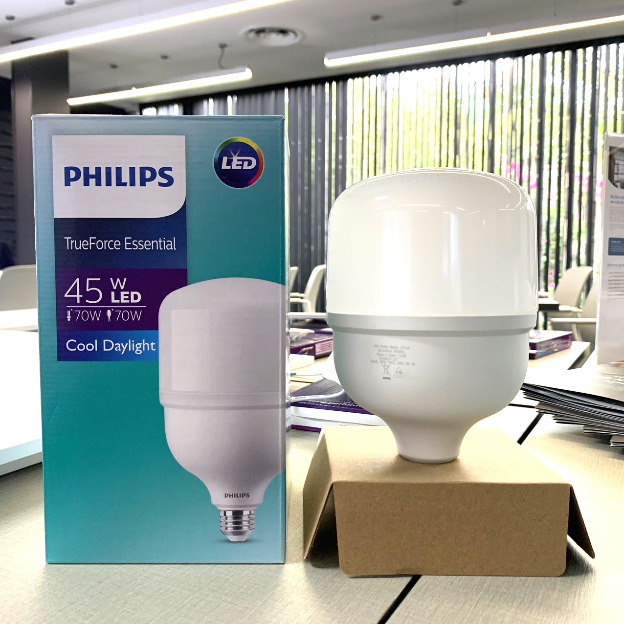  Đèn LED trụ Philips TForce Essential HB MV 4.5 Klm 45W 865 E27 GEN4 6500K